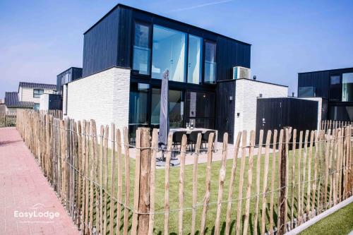 DUNE Nieuwe vakantiewoning met tuin dicht bij strand in Middelkerke, Belgium