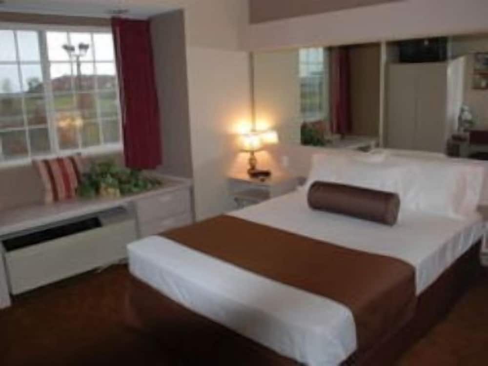 Patti's Inn & Suites - photo 7