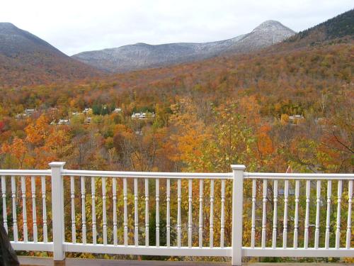 Luxury Home Great Views — 4-Star Luxury Hotel in Lincoln, United States