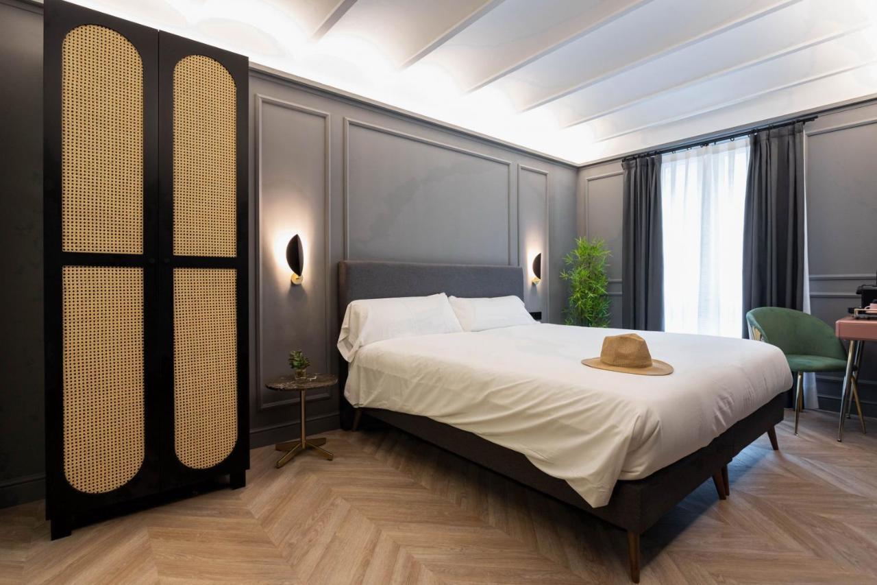 Reina 107 Beach Boutique in Valencia, Spain