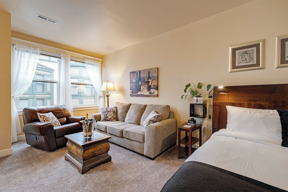 The Orenco Station Hotel - photo 97