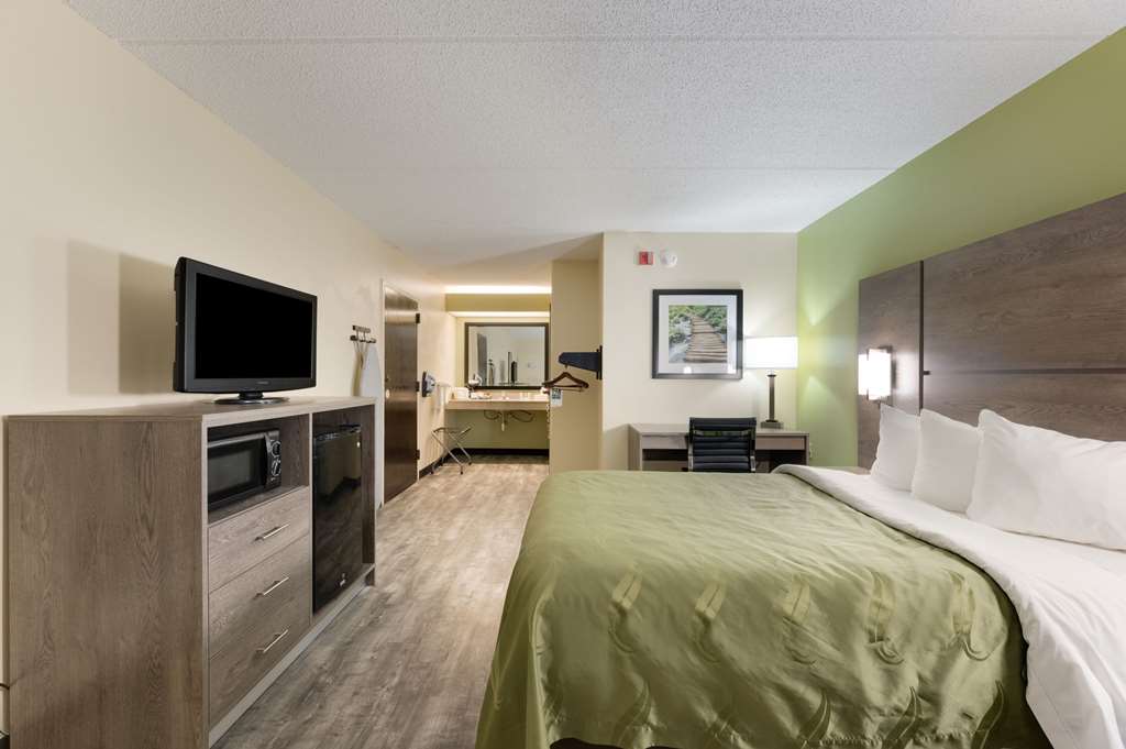 Quality Inn Airport Southeast - photo 8