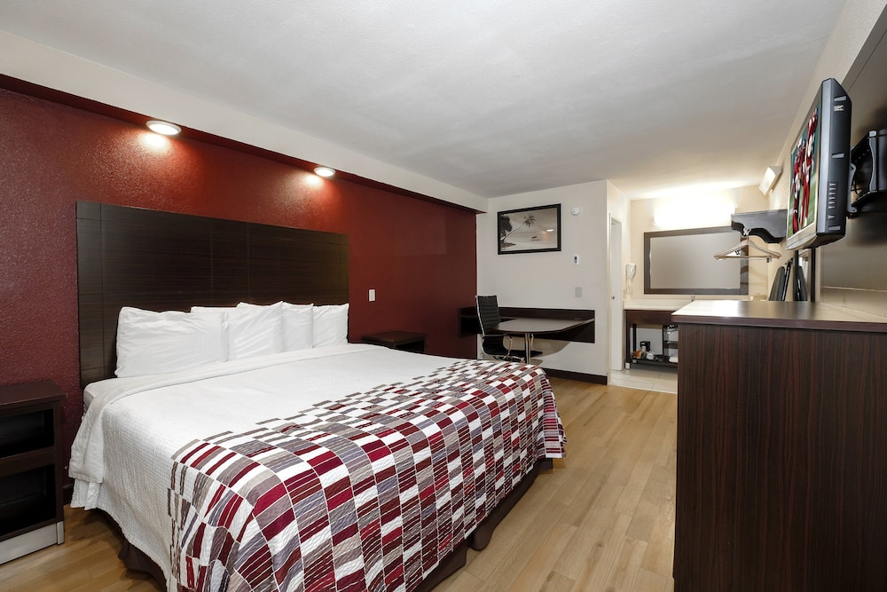 Red Roof Inn Tallahassee University - photo 15