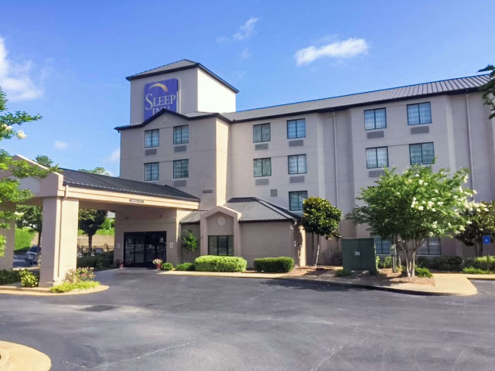 Sleep Inn & Suites Columbus State University Area — hotel near Columbus Airport
