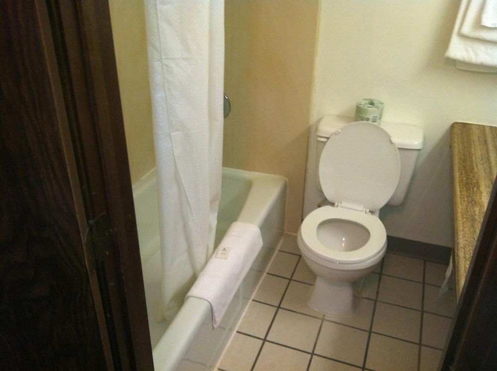 Heritage Inn - photo 23