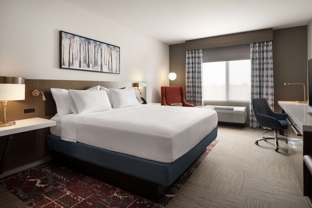 Hilton Garden Inn Visalia - photo 13