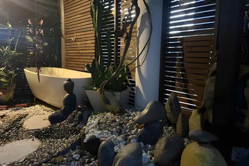 Tiny bali - carbon neutral hotel in Florianopolis
