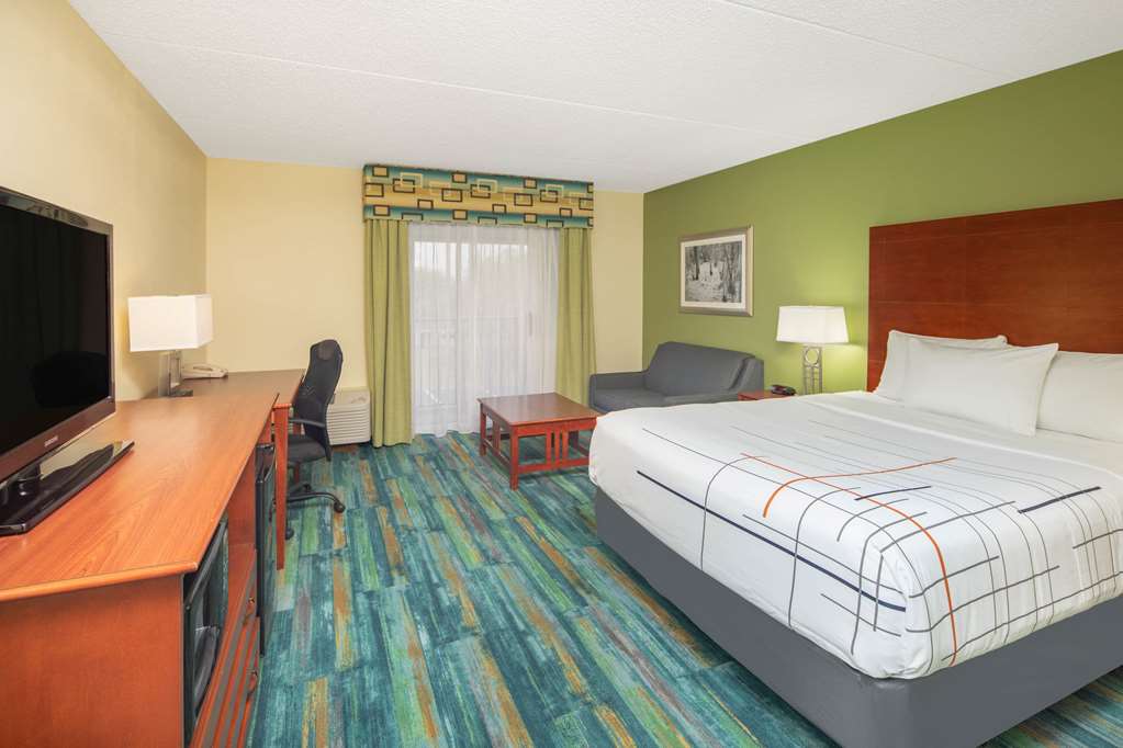 Wingate by Wyndham Valdosta Moody AFB - photo 10