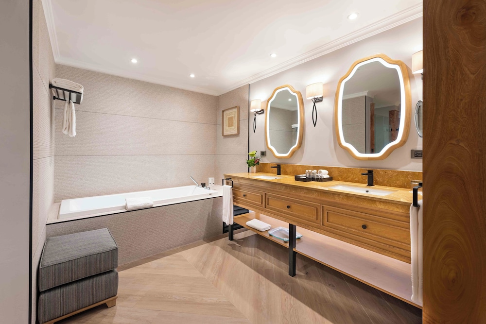 Bathroom amenities