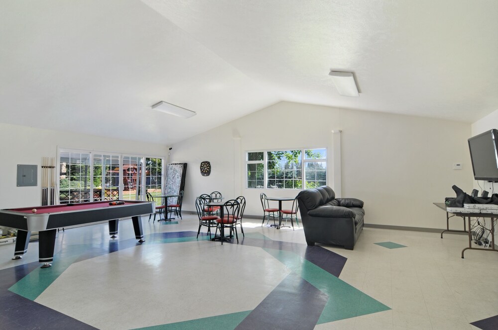 Alderwood RV Express - photo 22