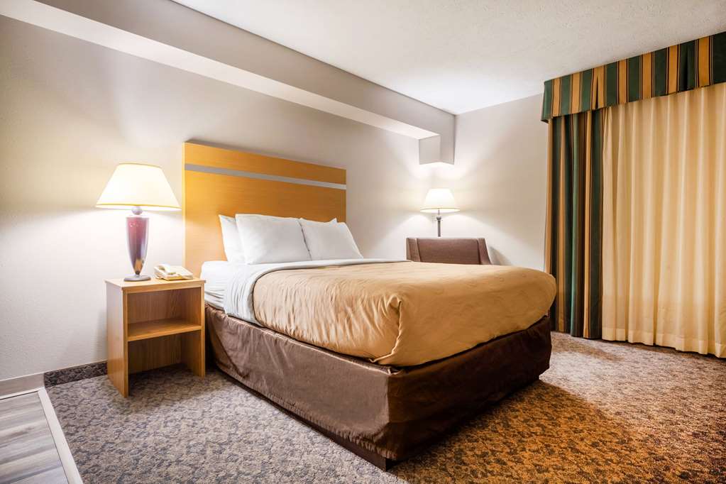 Suburban Studios I 80 Grand Island - photo 15