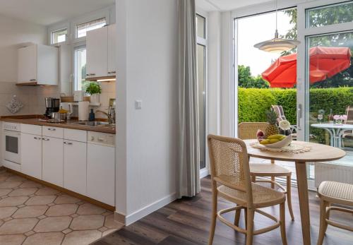 Haus Borussia — 4-Star Luxury Hotel in Ostseebad Kuehlungsborn, Germany