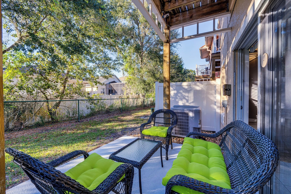 9 Mi to Disney Resort Getaway with Private Patio - photo 17