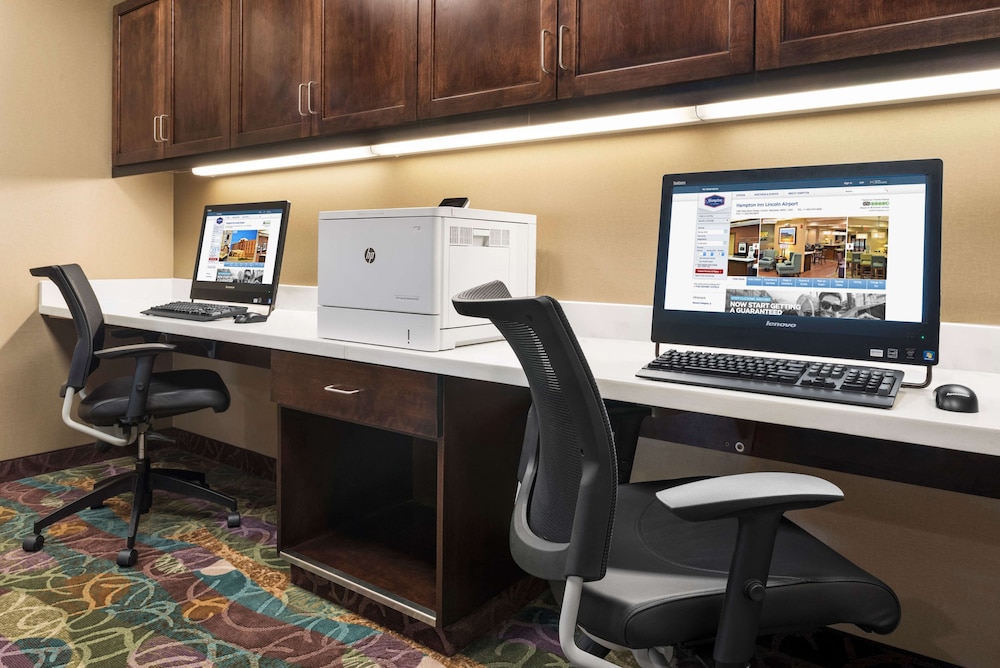Hampton Inn Lincoln Airport - photo 25