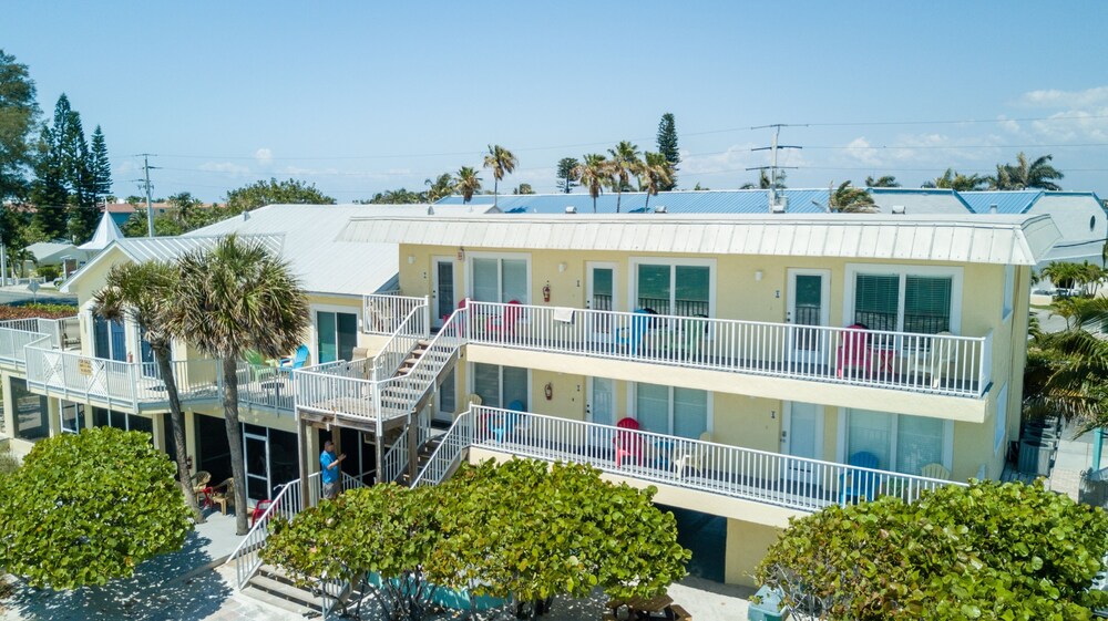 Beach House Resort 5 by RedAwning - photo 25