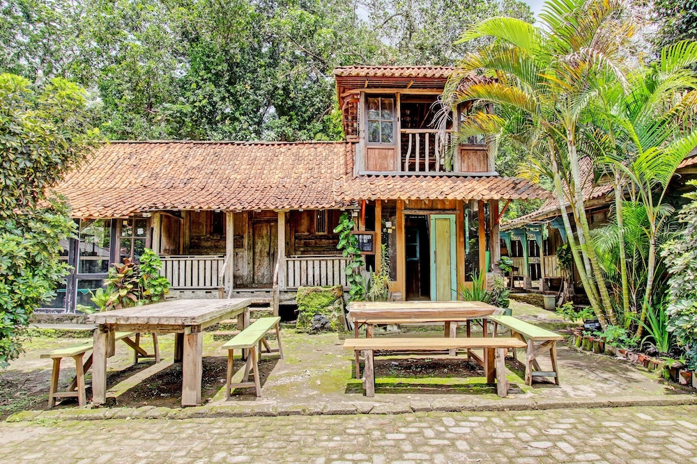Hotel O Omah Baturan Syariah — hotel in Colomadu