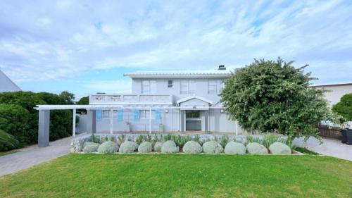 102 on Main - carbon neutral hotel in Unknown City