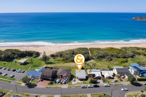 Paradise on Jones Beach Kiama Beachfront unit with direct beach access & views — 4-Star Luxury Hotel in Kiama Downs, Australia