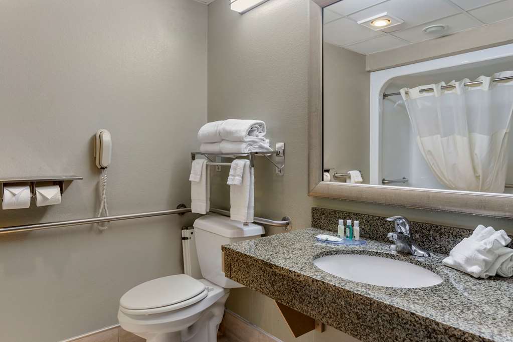 Quality Inn St. Robert Ft. Leonard Wood - photo 17