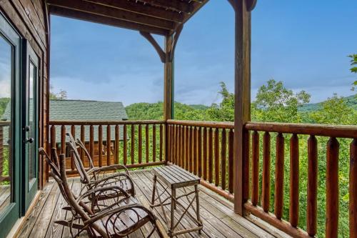 Lazy Bear Lodge Hot Tub Resort Pool WIFI 1089 FREE tickets each paid day Dollywood and More - photo 42