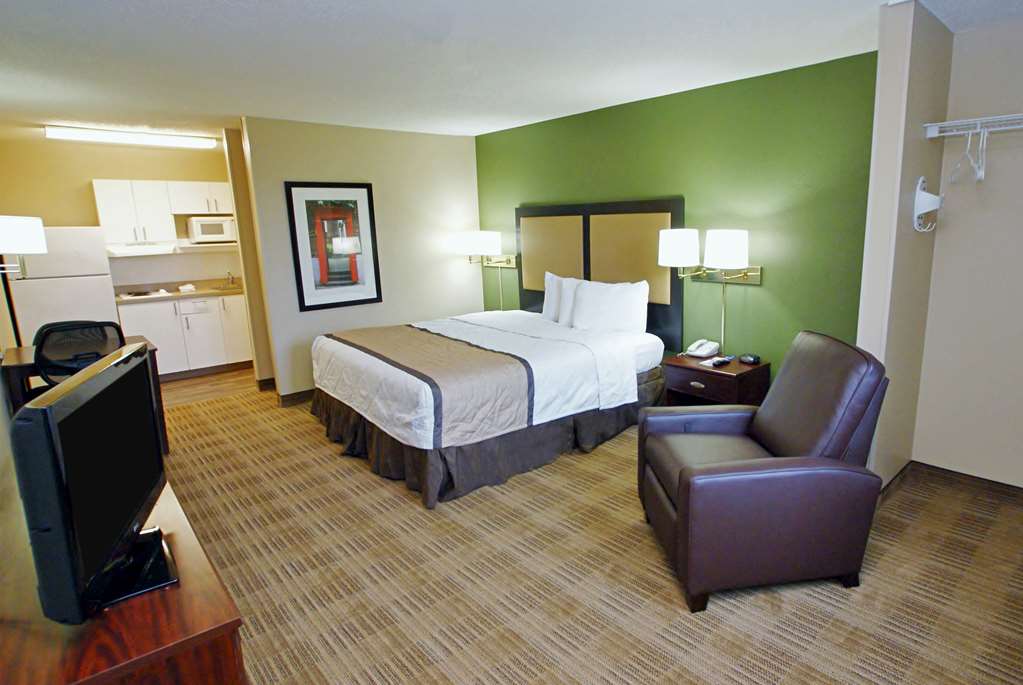 MainStay Suites Knoxville Cedar Bluff - photo 11