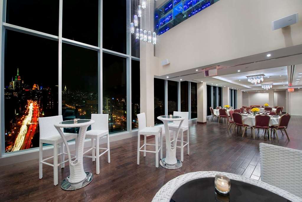 Wyndham Garden Chinatown - photo 22