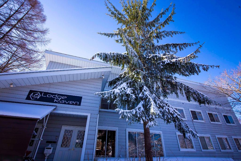 Lodge Raven — 4-Star Luxury Hotel in Myoko, Japan