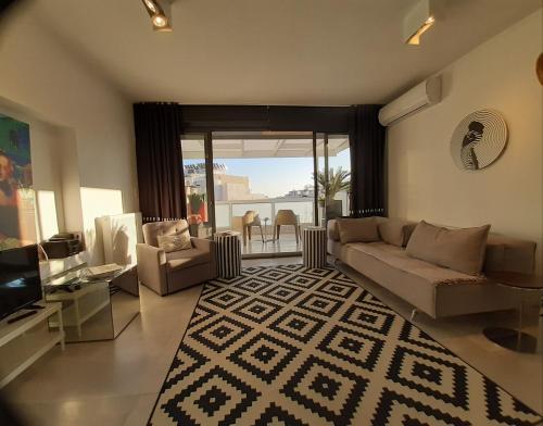 Art Suite 7 — 4-Star Luxury Hotel in Thessaloniki, Greece