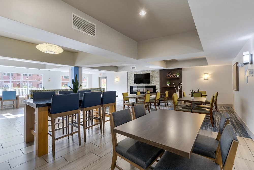 Holiday Inn Express Hotel & Suites The Villages by IHG - photo 66
