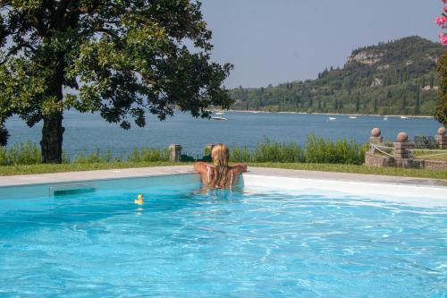 Appartamenti Villa Andrea — 4-Star Luxury Hotel in Garda, Italy