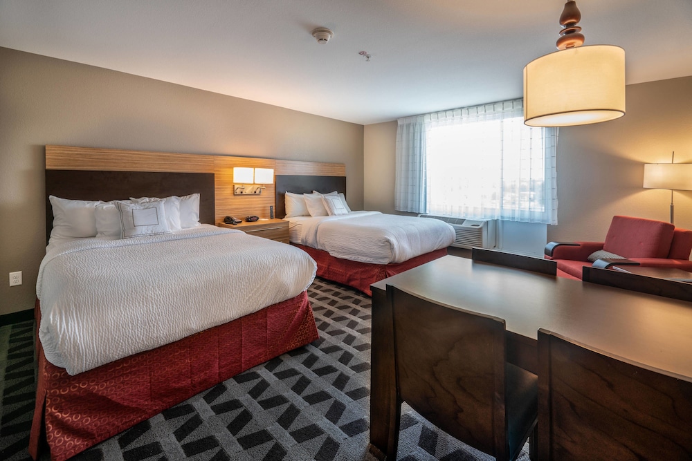 TownePlace Suites by Marriott Milwaukee Oak Creek - photo 14
