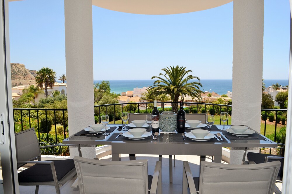 Waterside 3 Bedroom Sea view — 4-Star Luxury Hotel in Luz, Portugal