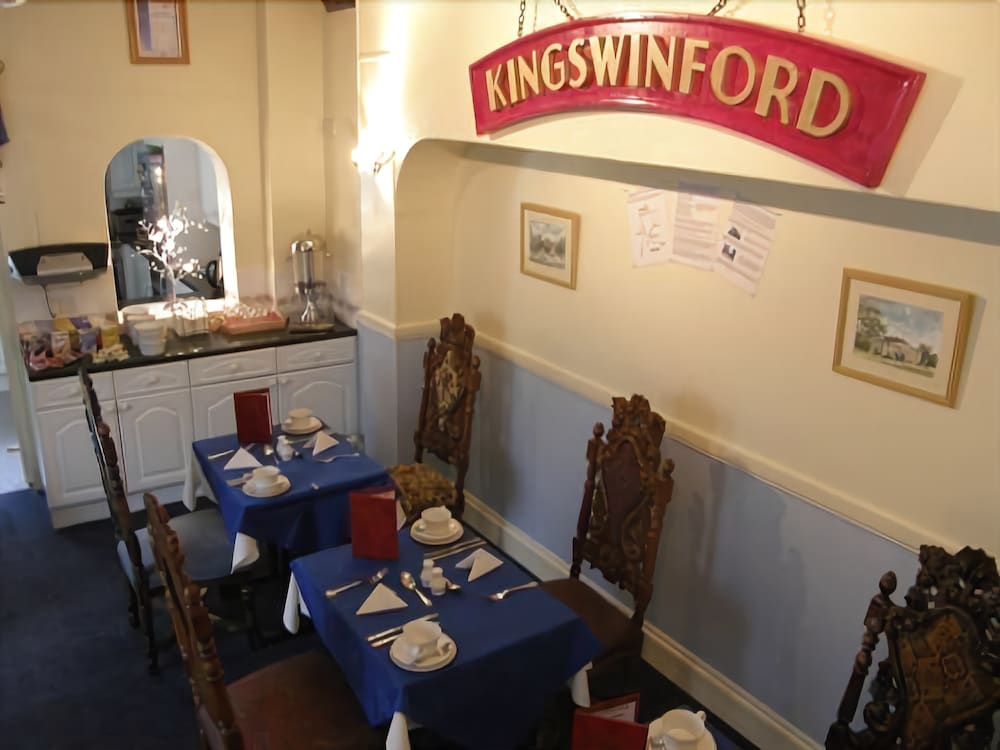 Kingswinford Guest House with Free Parking — 4-Star Luxury Hotel in Paignton, United Kingdom