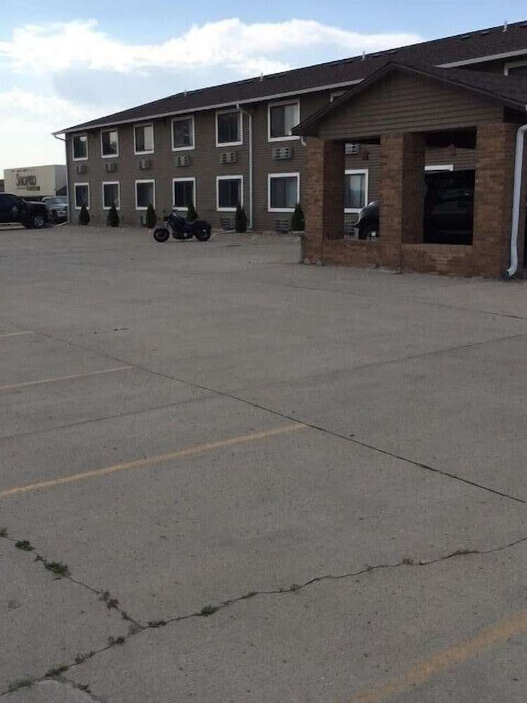 Clarion Hometown Inn - photo 23