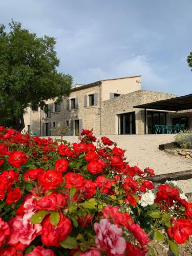 Chut c'est ici — hotel in Venelles