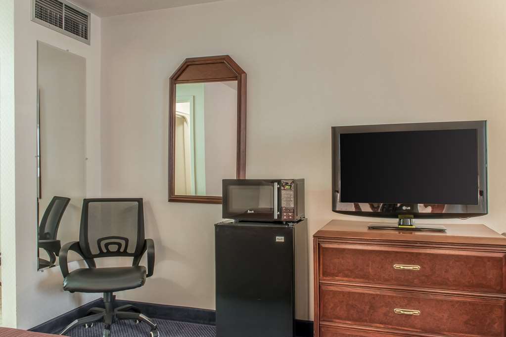 Quality Inn Bedford - photo 17