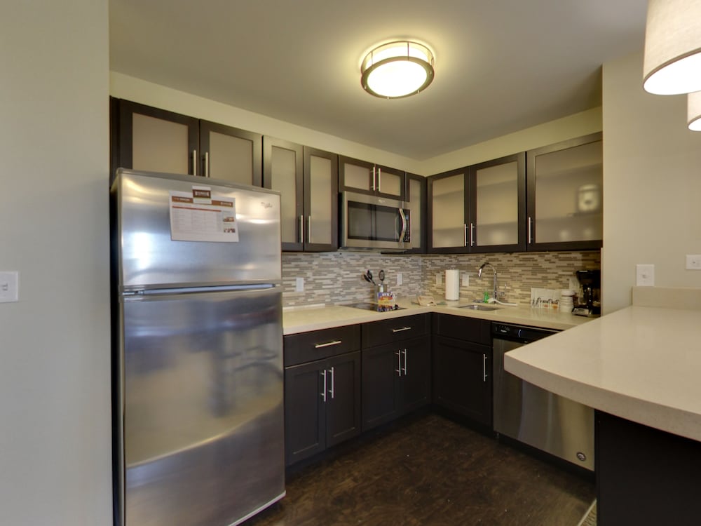 Staybridge Suites Madison Fitchburg - photo 39