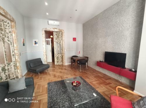 4days Apartment — 4-Star Luxury Hotel in Budapest, Hungary