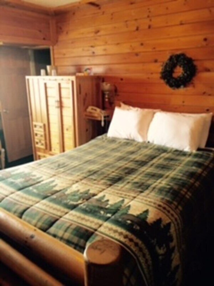 Voyageur Lakewalk Inn - photo 8