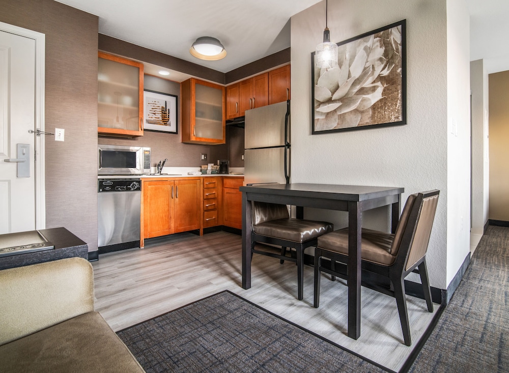 Residence Inn Phoenix Glendale Sports & Entertainment District - photo 22
