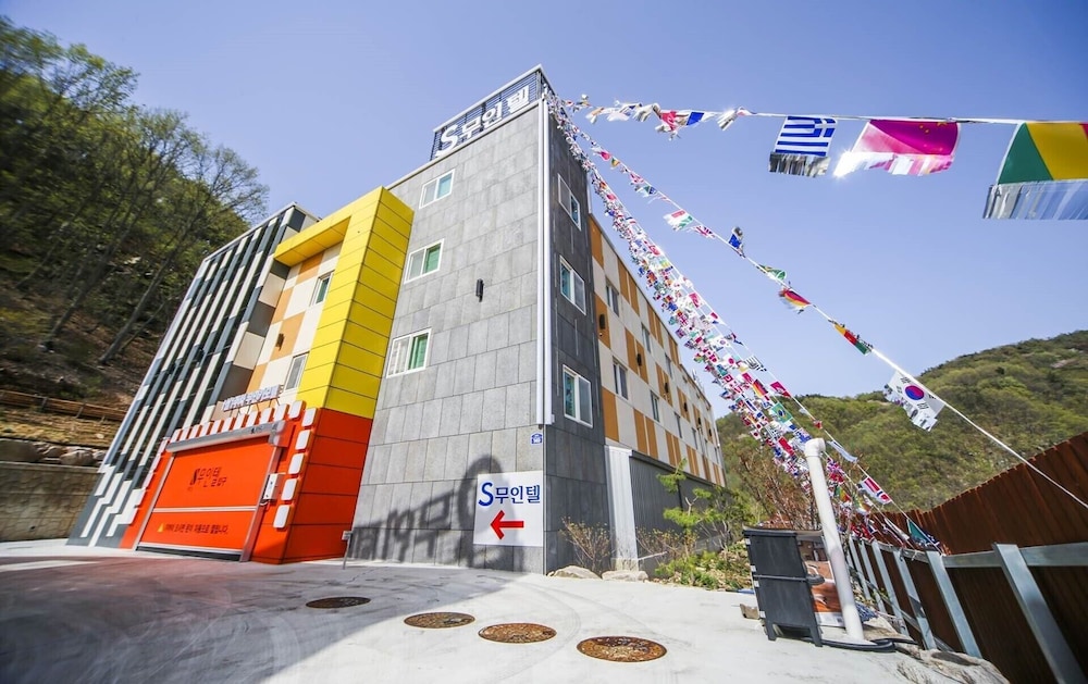 S Motel - carbon neutral hotel in Pohang