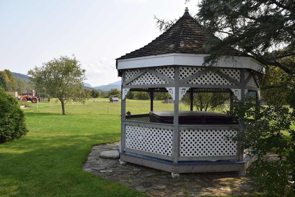 Black Lantern Inn - photo 18