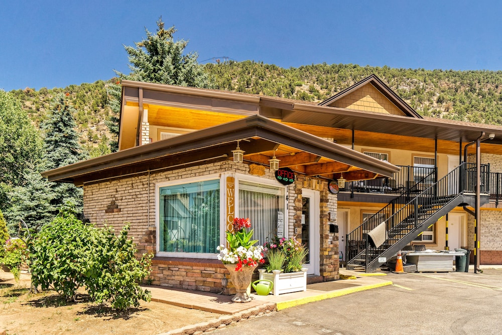 Glenwood Springs Inn - photo 49