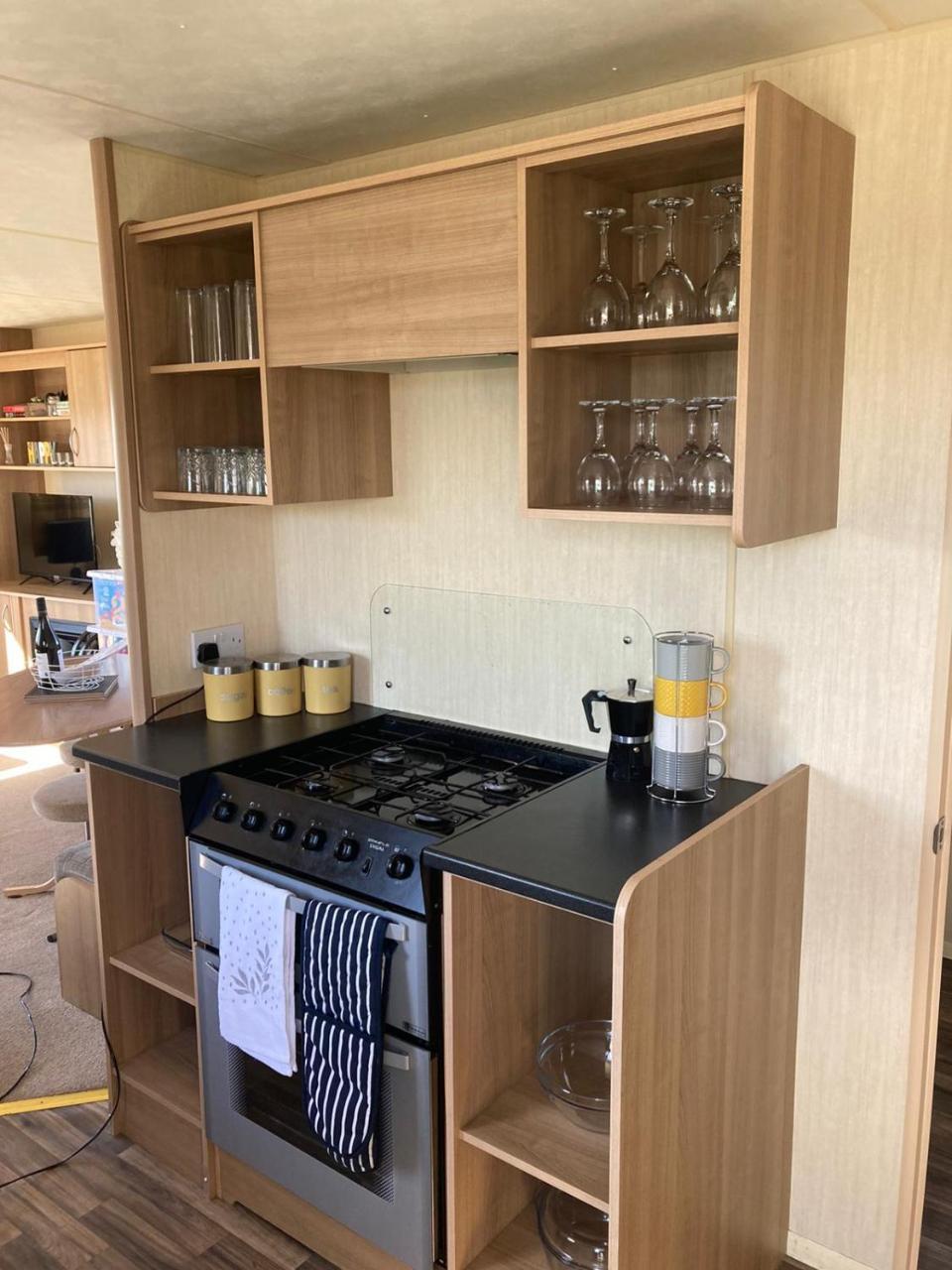 367 Caravan - carbon neutral hotel in Stevenston
