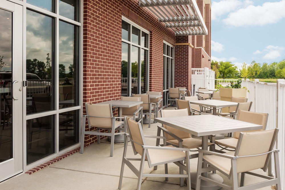Holiday Inn Express & Suites St. Louis Chesterfield by IHG - photo 28