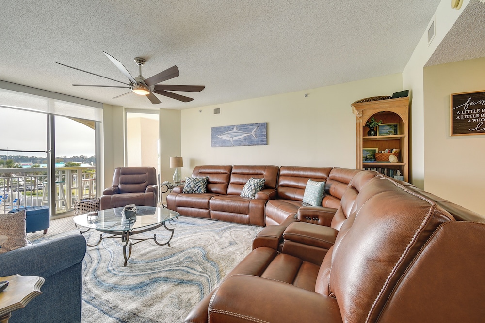 Barefoot Resort Condo about 2 Mi to Beach Access - photo 7