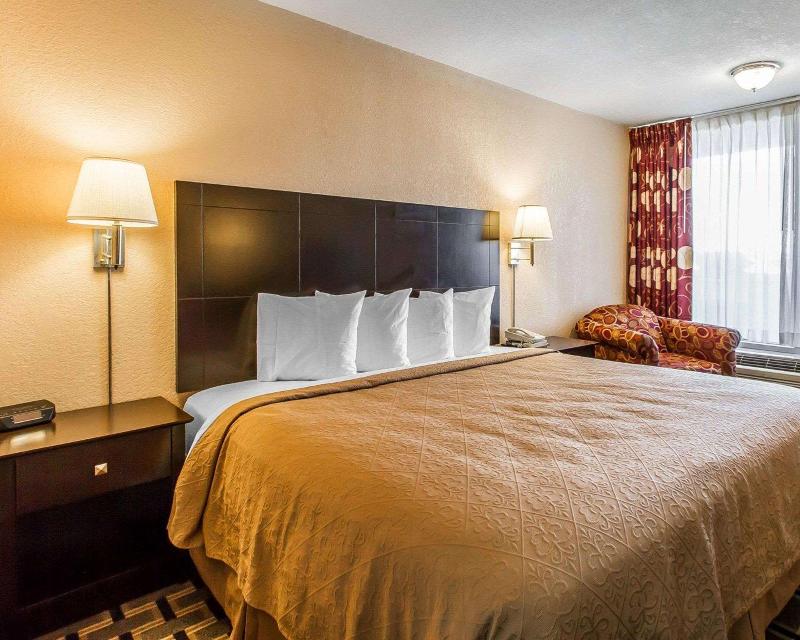 Quality Inn Ada Near University - photo 36