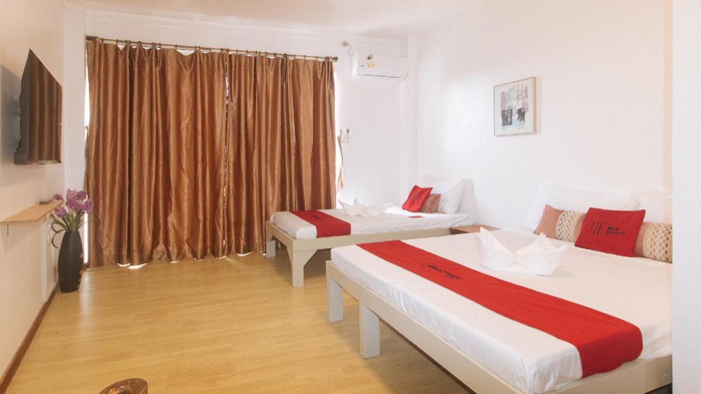 RedDoorz at Garvs Boutique Hotel Boracay in Caticlan, Philippines