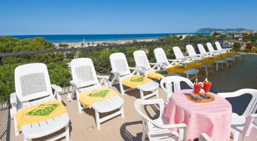 Hotel Tulipe - last minute hotel in Riccione