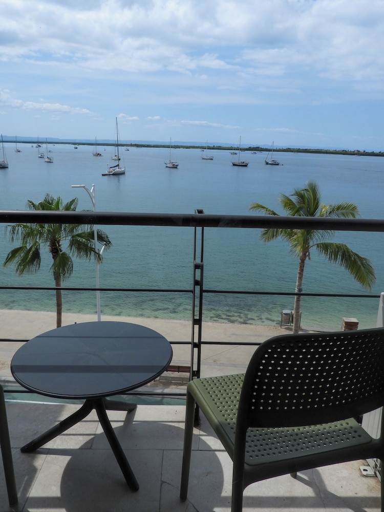Seven Crown La Paz Malecon